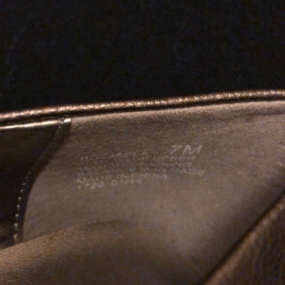 Shoes - Picture 5 of 7